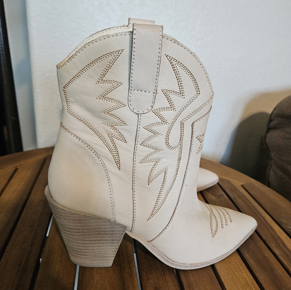 Dolce Vita Women's Ginni Fashion Boot Sizes 7.5 - Picture 5 of 11